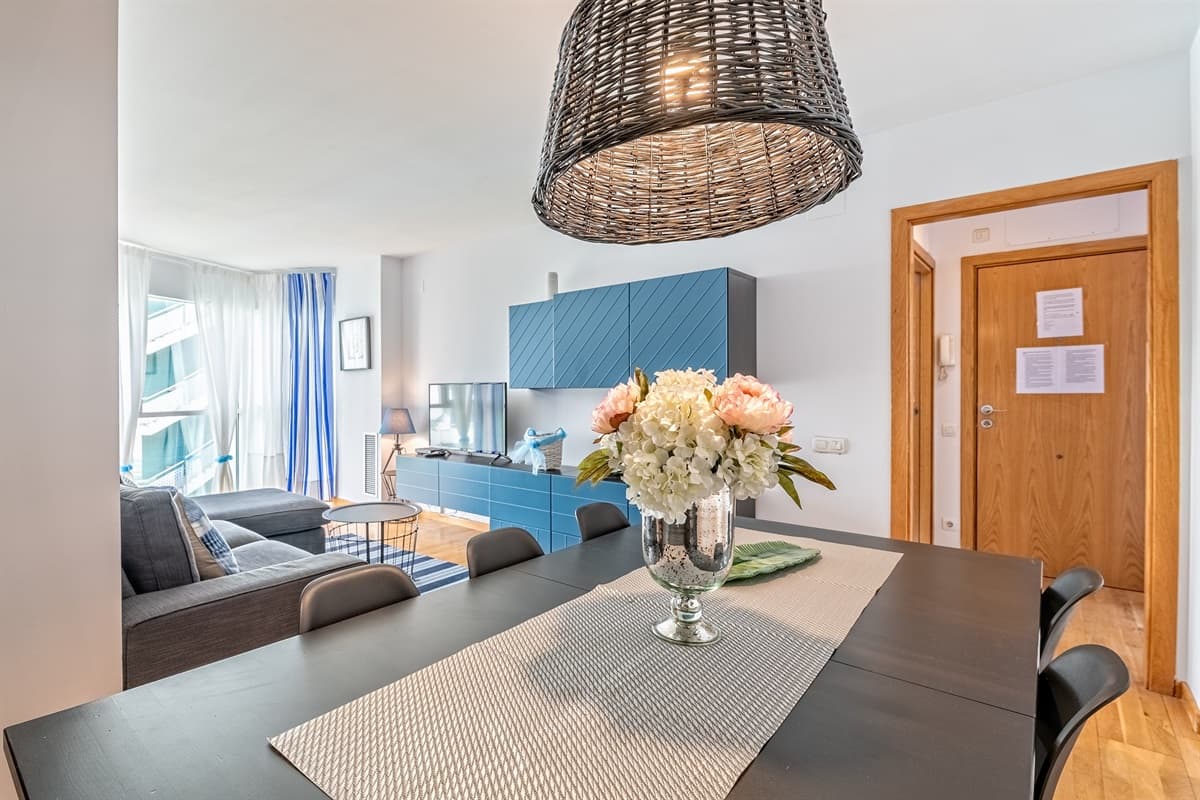 Apartamento Corporativo: Apartamento lujo& piscina junto Barcelona Centro