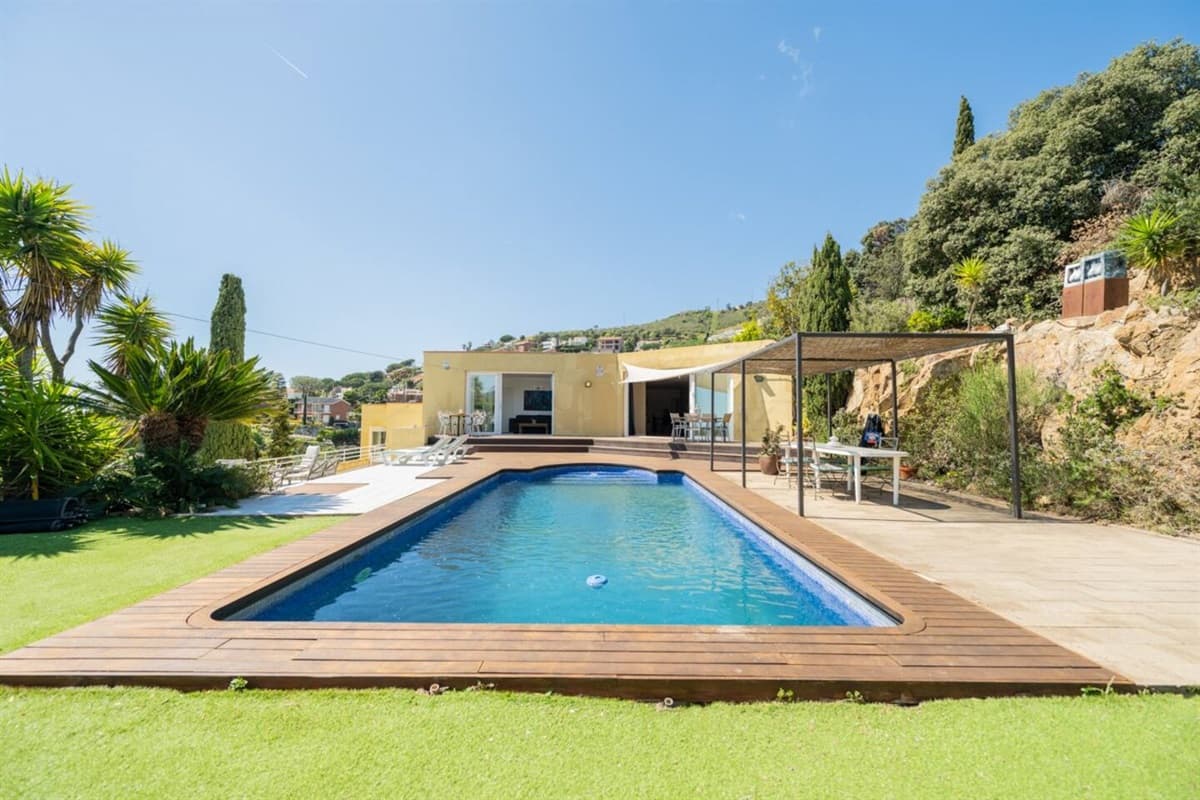 Casa Mediterrani & piscina junto  Barcelona